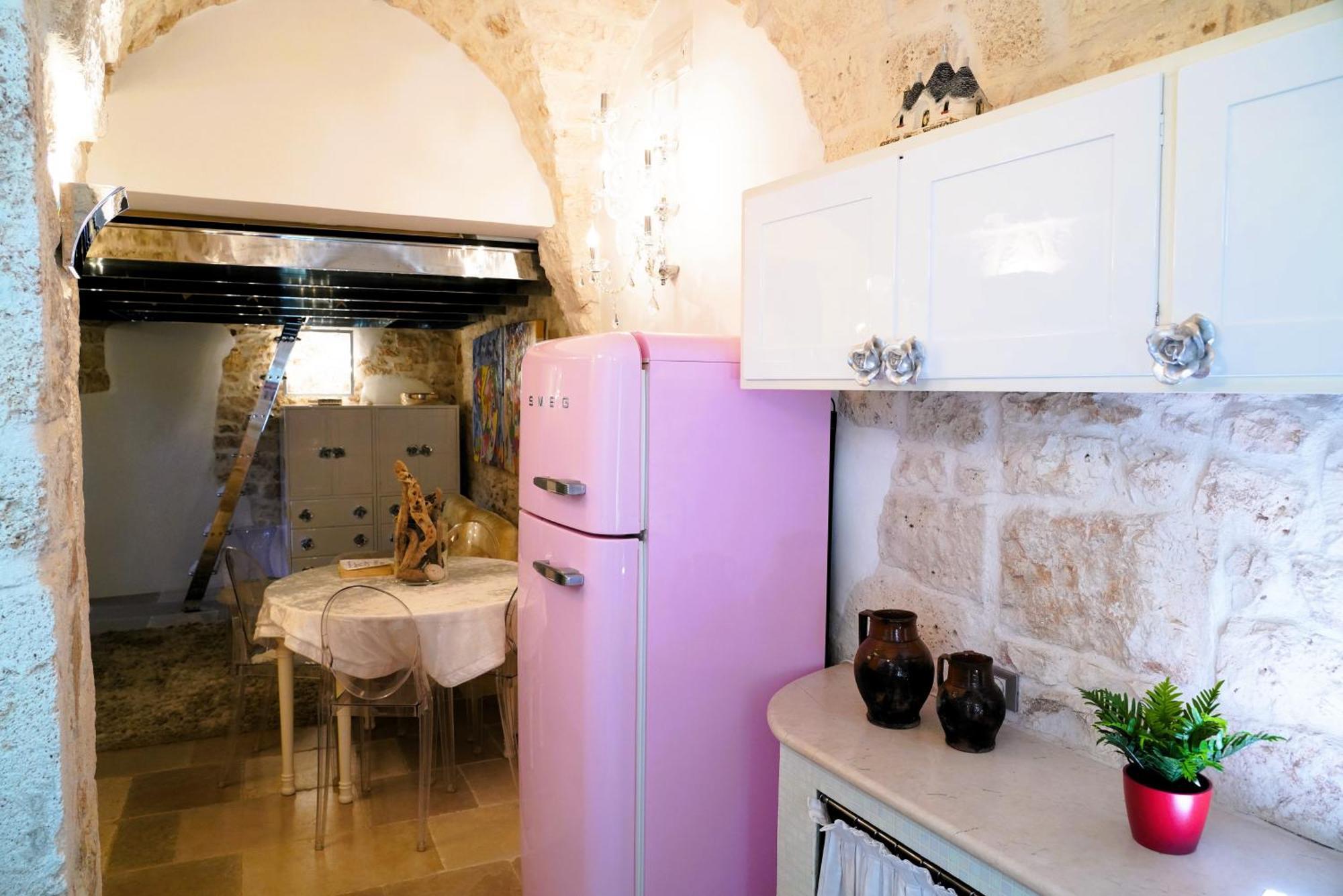 Dimora Lo Scrigno - Una Perla Nel Cuore Di Ostuni Exterior photo