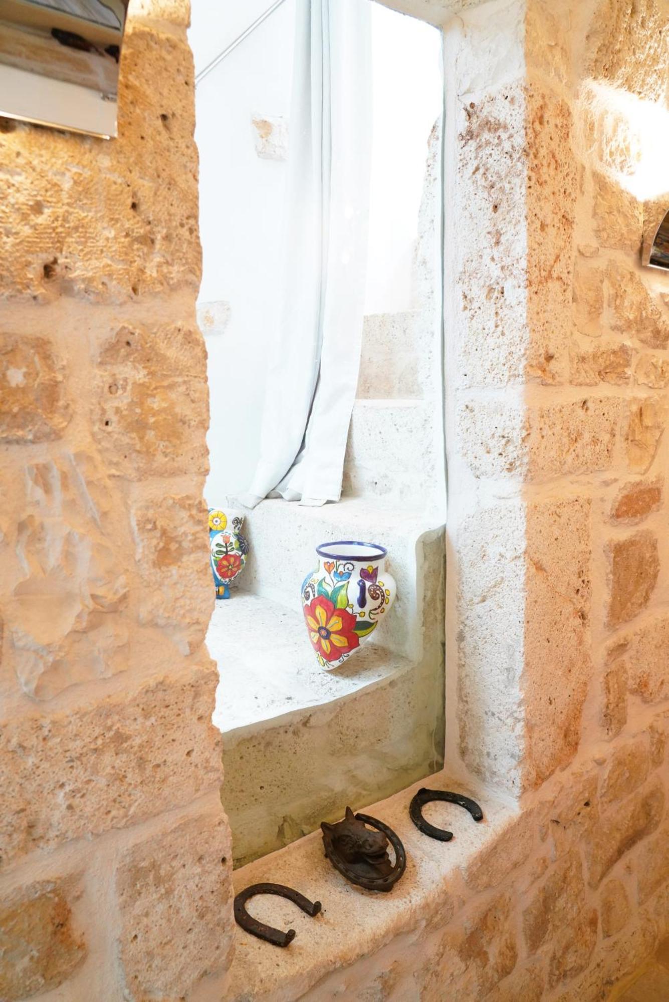 Dimora Lo Scrigno - Una Perla Nel Cuore Di Ostuni Exterior photo