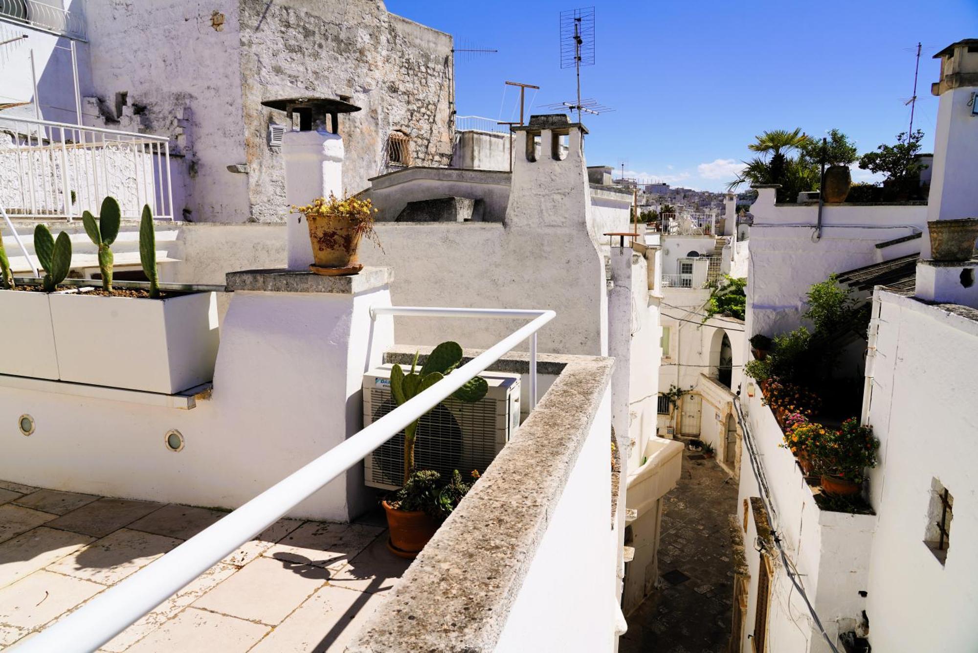 Dimora Lo Scrigno - Una Perla Nel Cuore Di Ostuni Exterior photo