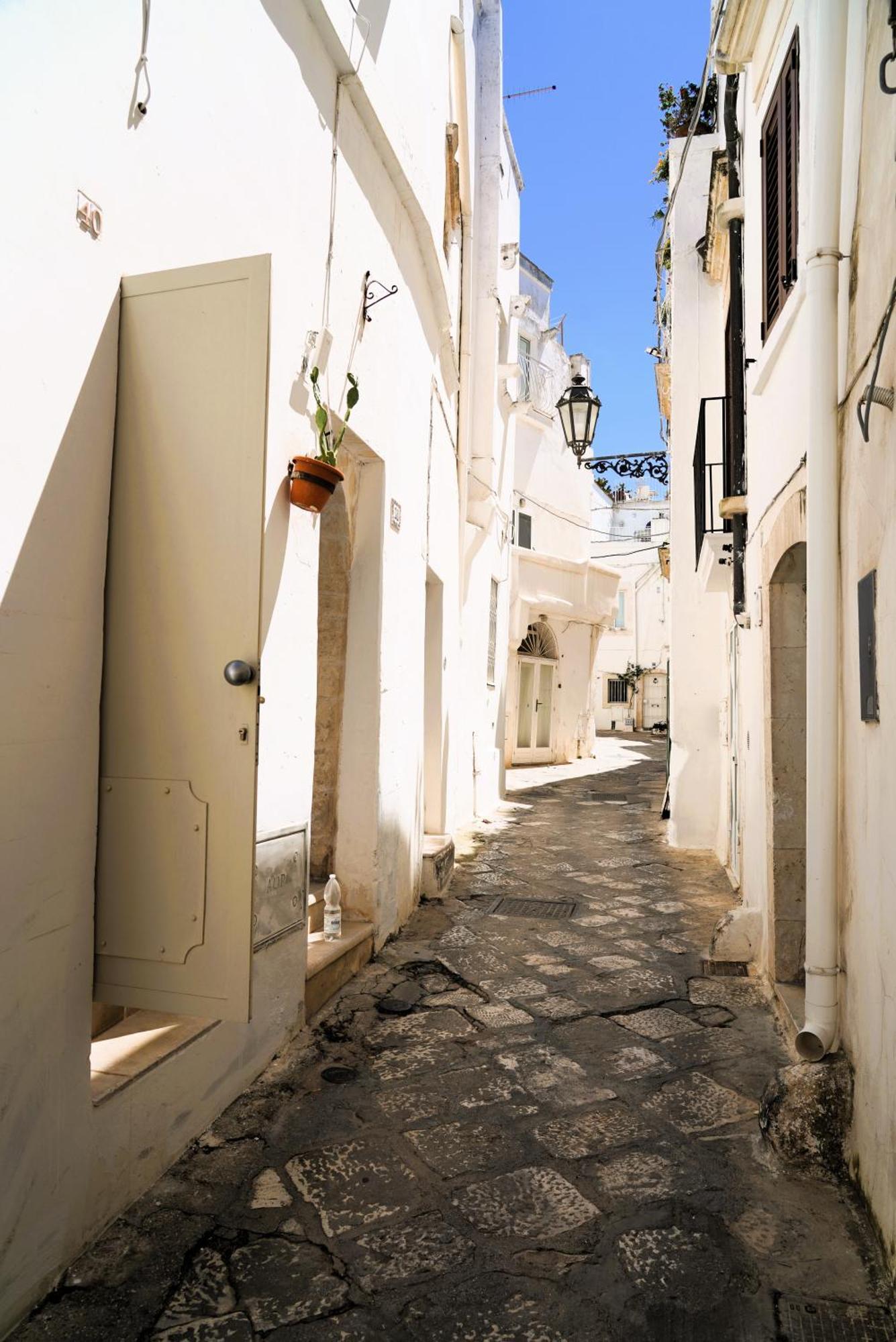 Dimora Lo Scrigno - Una Perla Nel Cuore Di Ostuni Exterior photo